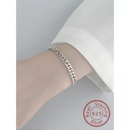 Pulsera de cadena minimalista