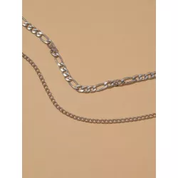 Collar a capas minimalista