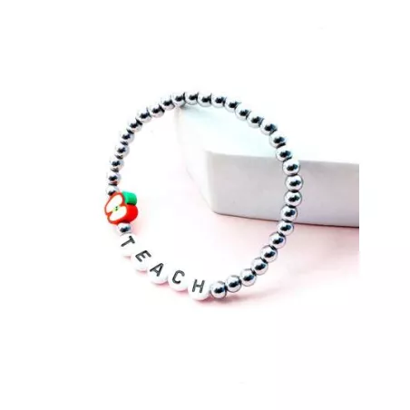 Pulsera con cuenta con diseño de letra