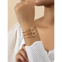 Pulsera abierta con diseño de nudo