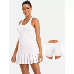 Vestido deportivo bajo fruncido con shorts