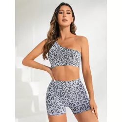 Conjunto deportivo con estampado de leopardo de un hombro