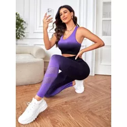 Conjunto deportivo inconsútil con estiramiento alto de color combinado