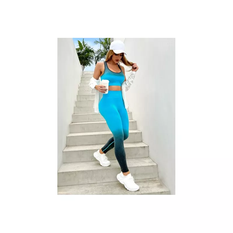 Conjunto deportivo con estampado de ombré