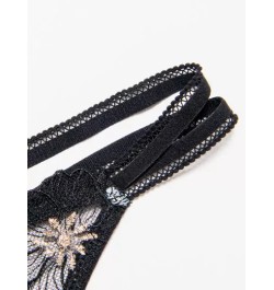 Tanga con diseño de lazo con encaje floral