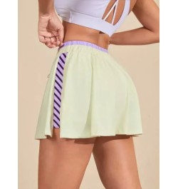 Skort deportivo con cinta de rayas lado