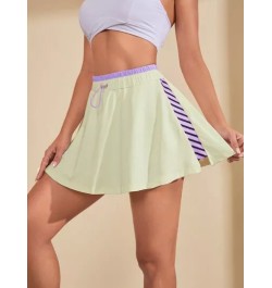 Skort deportivo con cinta de rayas lado