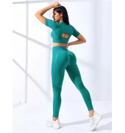 Conjunto deportivo unicolor de manga raglán