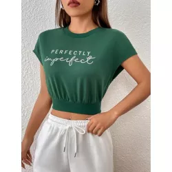 Sudadera crop con estampado de letra de manga murciélago