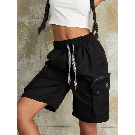 Shorts con bolsillo con solapa de cintura con cordón cargo