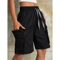 Shorts con bolsillo con solapa de cintura con cordón cargo