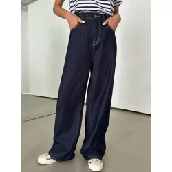 Jeans de pierna recta con bolsillo oblicuo