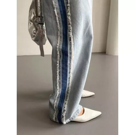 Jeans de pierna recta de talle alto con costura lateral en contraste