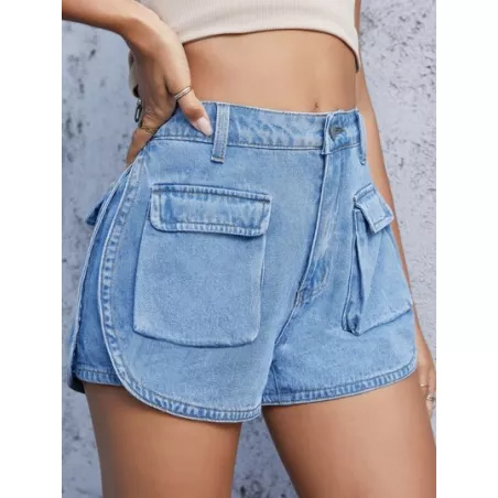 Shorts en mezclilla con bolsillo con solapa