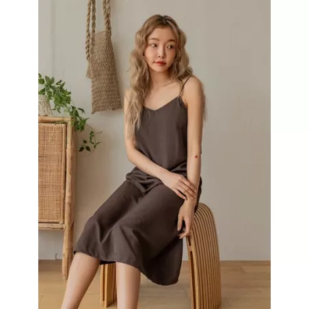 Vestido de tirantes unicolor