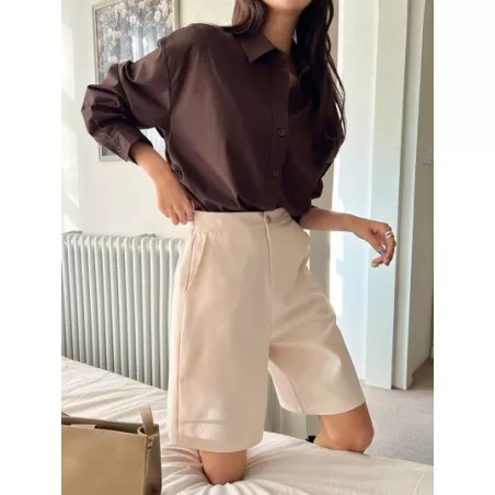 Camisa amplia unicolor de hombros caídos con botón