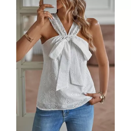 SHEIN LUNE Blusa con bordado con ojal con cordón delantero de cuello V