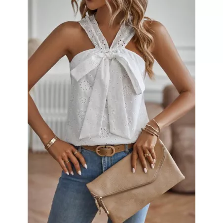 SHEIN LUNE Blusa con bordado con ojal con cordón delantero de cuello V