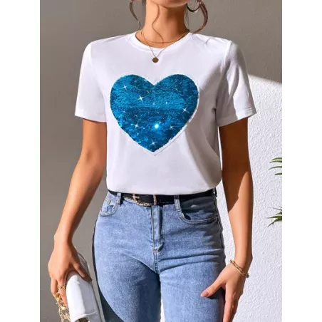 Camiseta con patrón de corazón con lentejuela en contraste