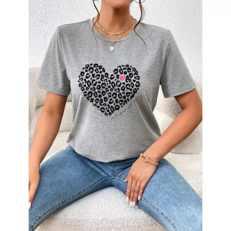 Essnce Camiseta con estampado de leopardo y corazón