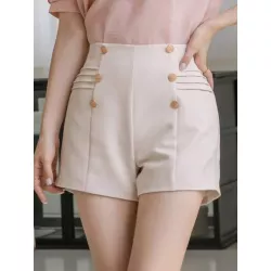 Shorts con diseño de botón