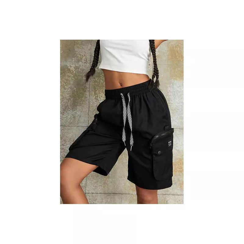 Shorts con bolsillo con solapa de cintura con cordón cargo