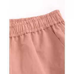 Shorts con bordado de letra delfín bajo