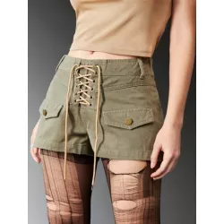 Grunge Punk Shorts en mezclilla con cordón con diseño de solapa