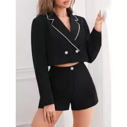 Essnce unido en contraste con botones Blazer & Shorts sin top de tirantes